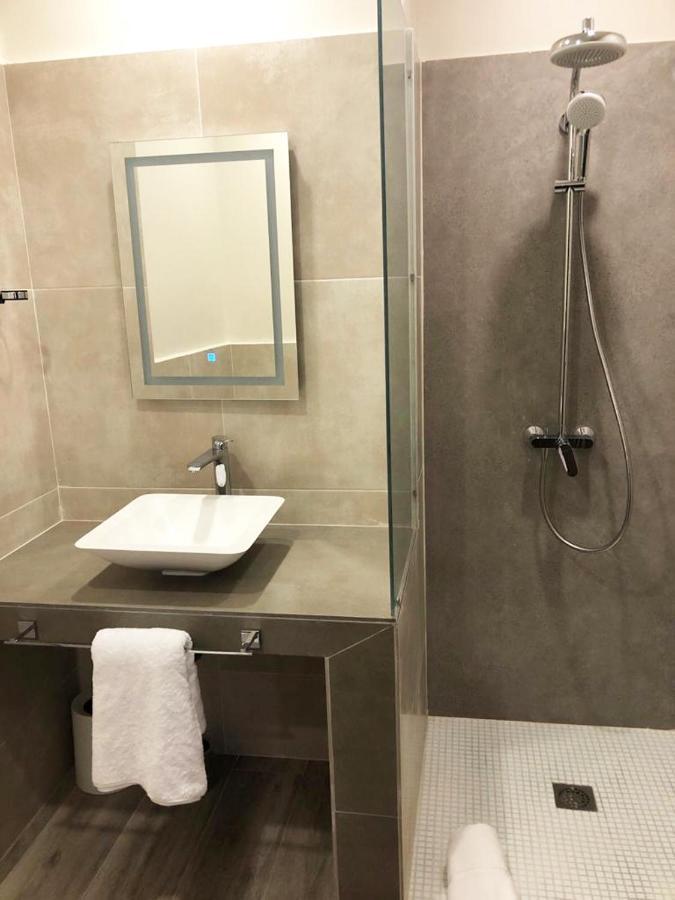 Hotel L'Adresse Дакар Экстерьер фото