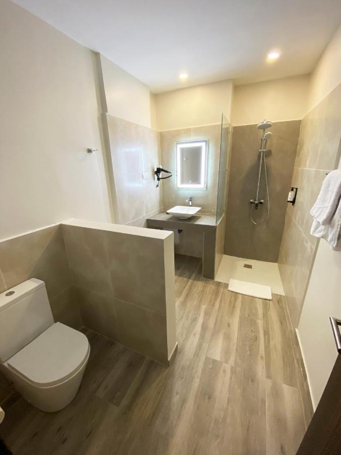 Hotel L'Adresse Дакар Экстерьер фото