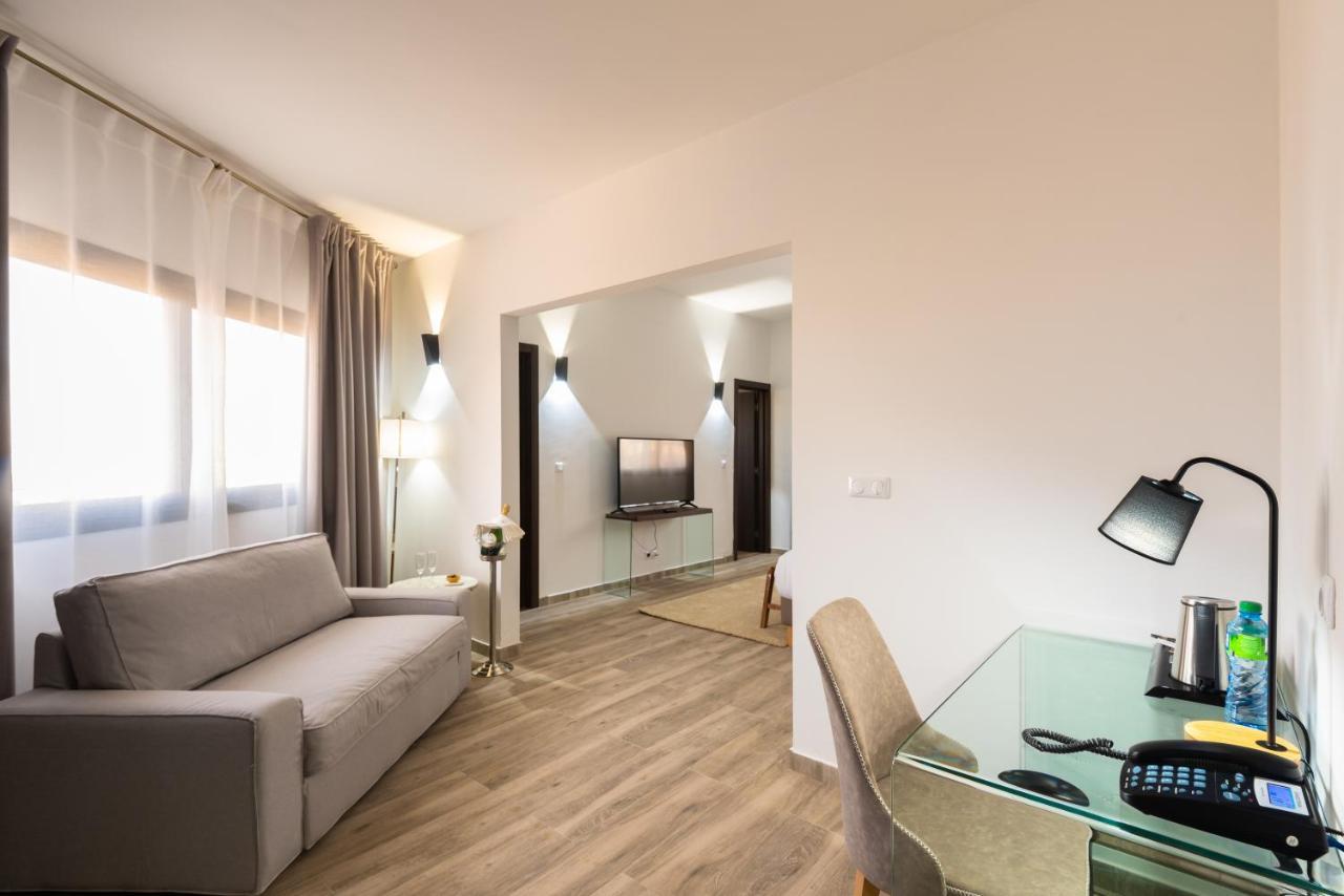 Hotel L'Adresse Дакар Экстерьер фото