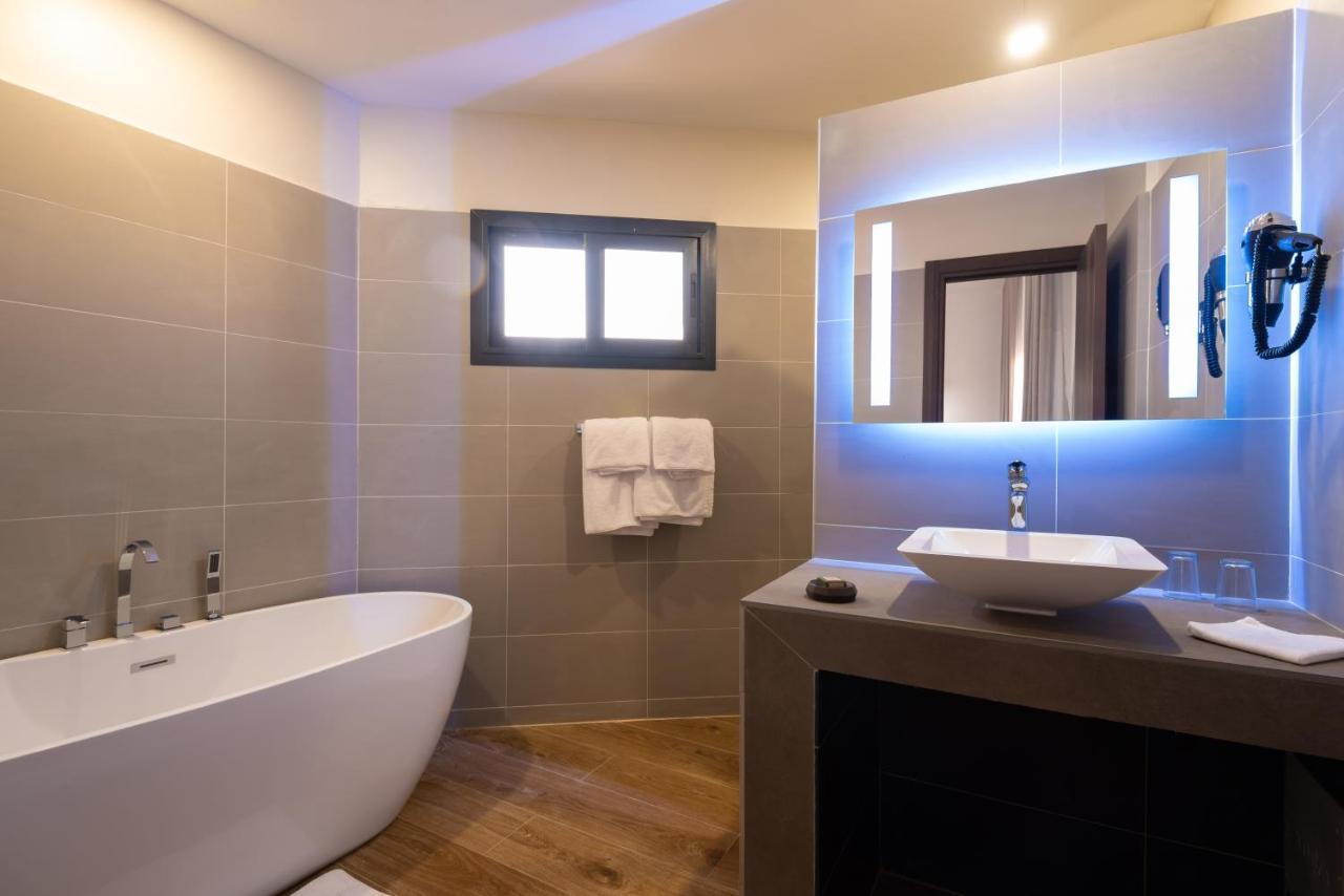 Hotel L'Adresse Дакар Экстерьер фото