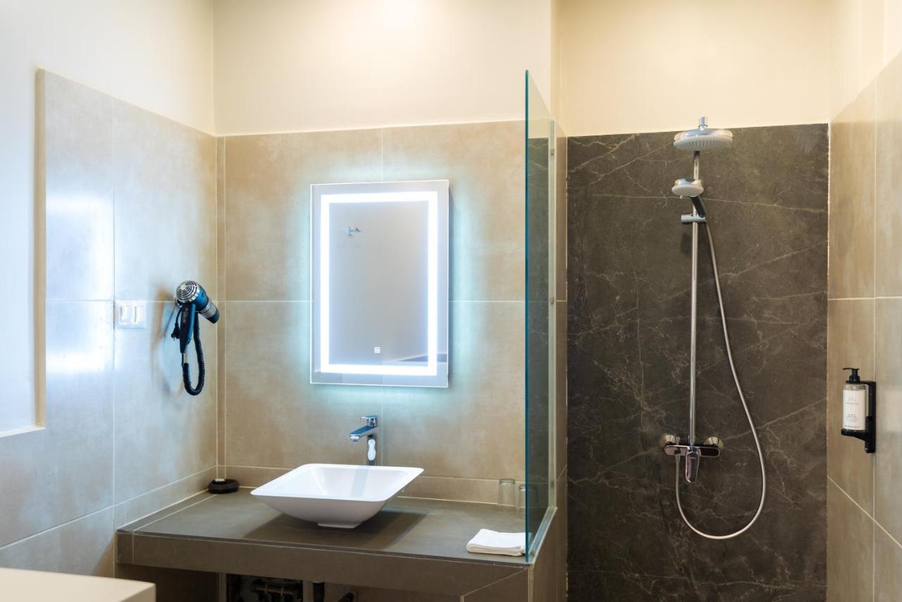 Hotel L'Adresse Дакар Экстерьер фото